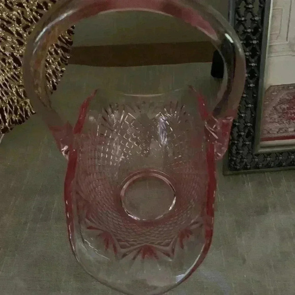 L.E. Smith vintage Pink Carnival Glass with  handle - Picture 9 of 10